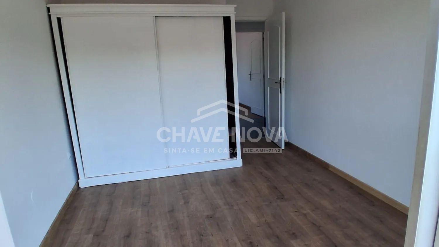Apartamento T3 com 3 frentes, varandas, garagem e elevador – Fânzeres, Gondomar | 275.000 € - 3