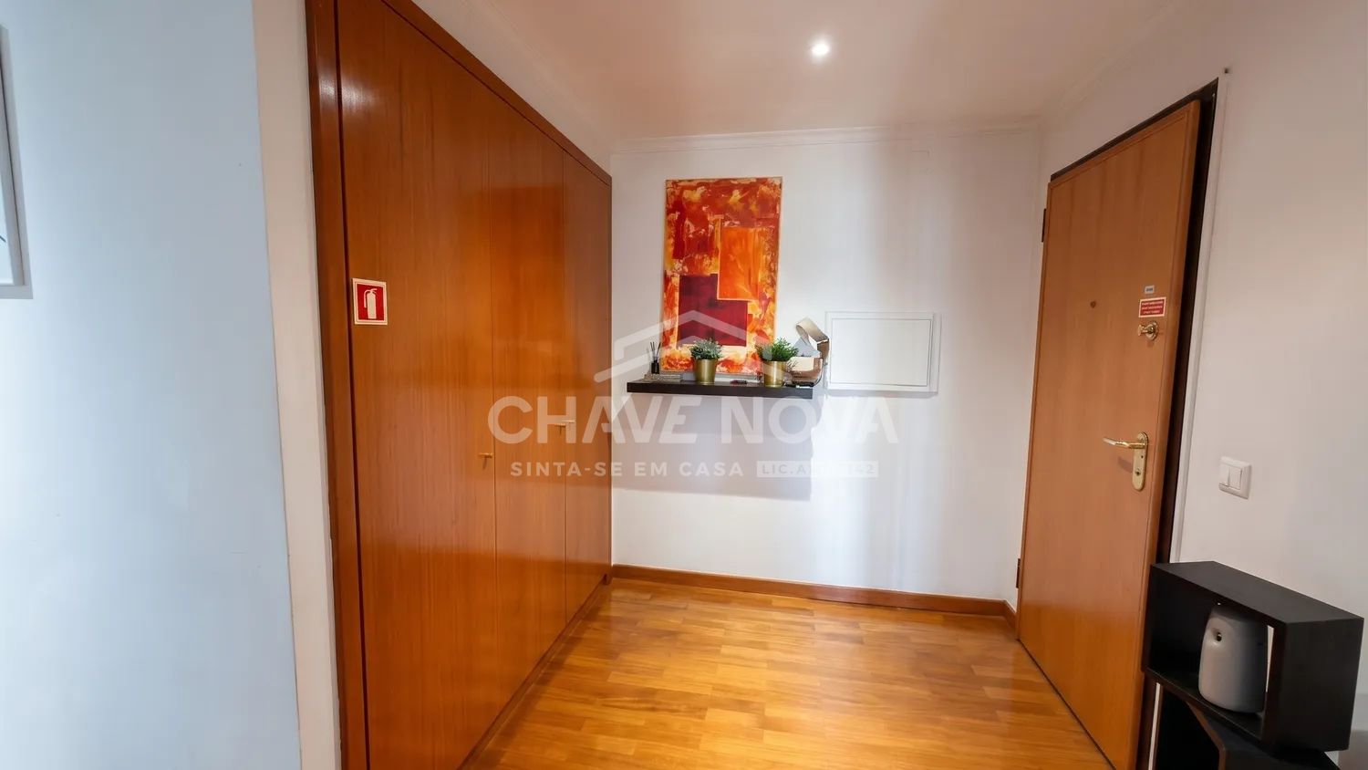 Apartamento T1+1 Último Piso c/ Lugar de Garagem em Canidelo - 2