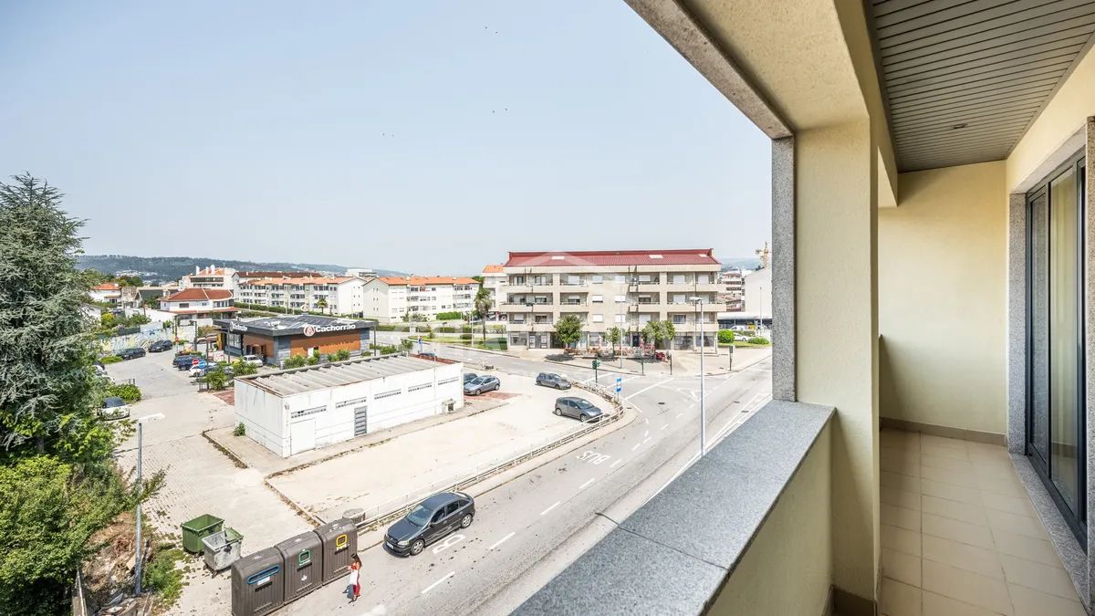 Apartamento T3 com garagem fechada em Fafe - 3