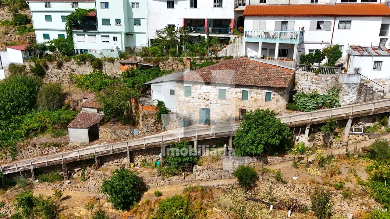 Moradia + Terreno Urbano