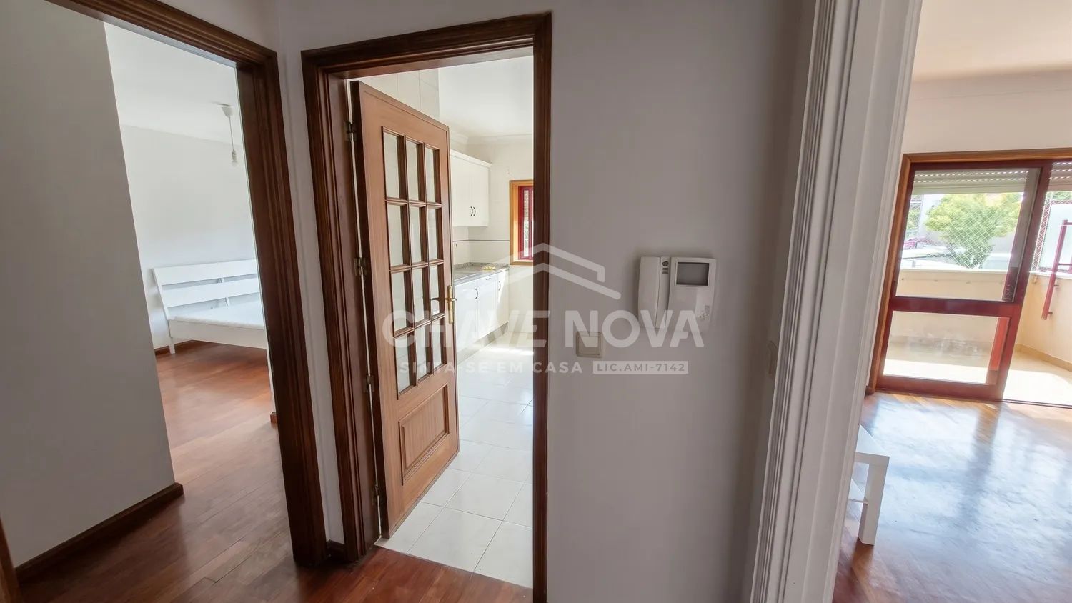 Apartamento T2 c/ Varanda e Arrumo em Paranhos ( junto ao Lidl da Areosa) - 2