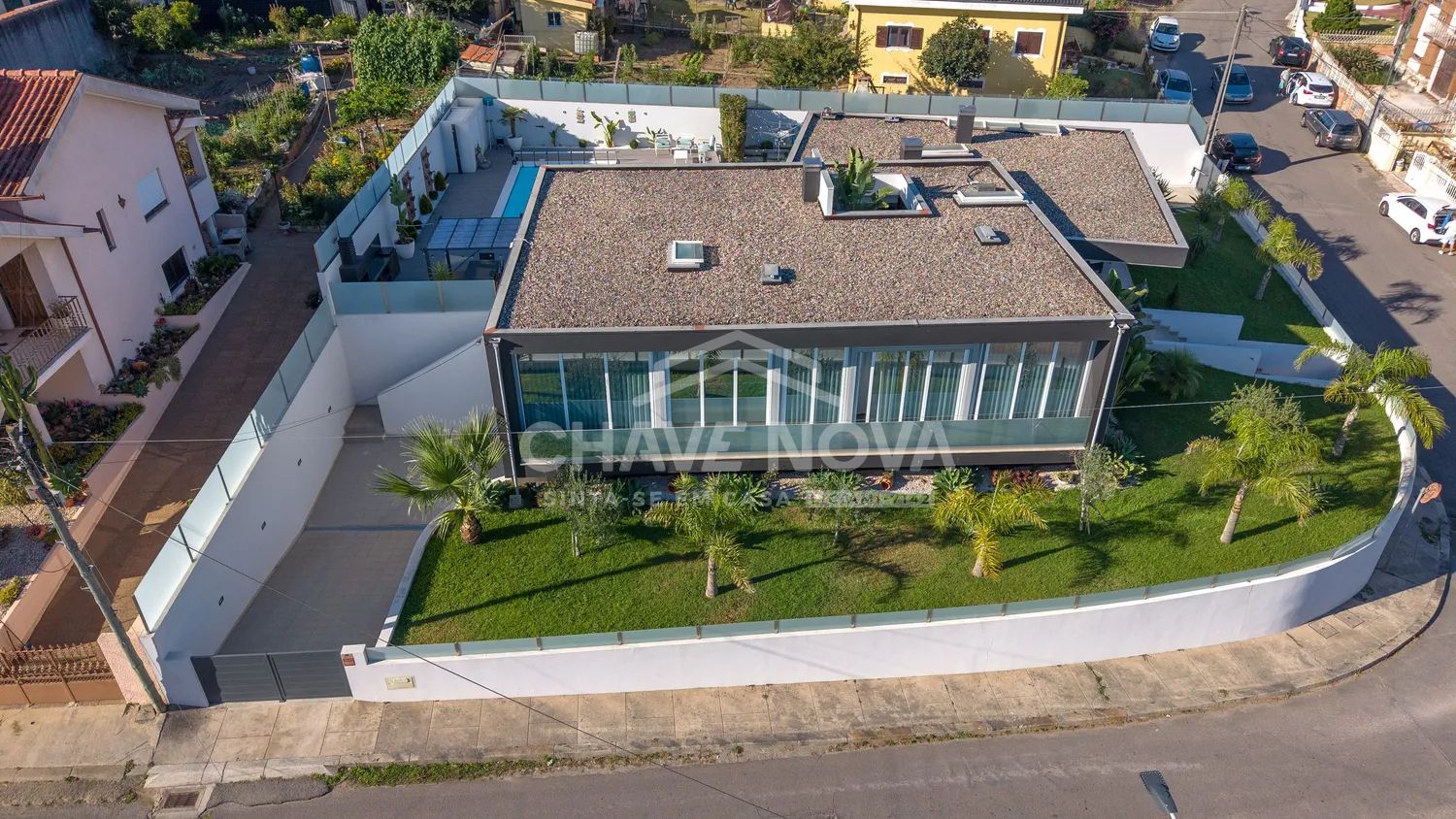 Moradia térrea Isolada V4 com piscina em Anta- Espinho - 2