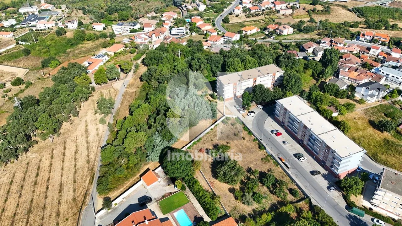 Bau- und Grundstücksfläche zur Parzellierung in Vila Real – Hervorragende Investitionsmöglichkeit - 2