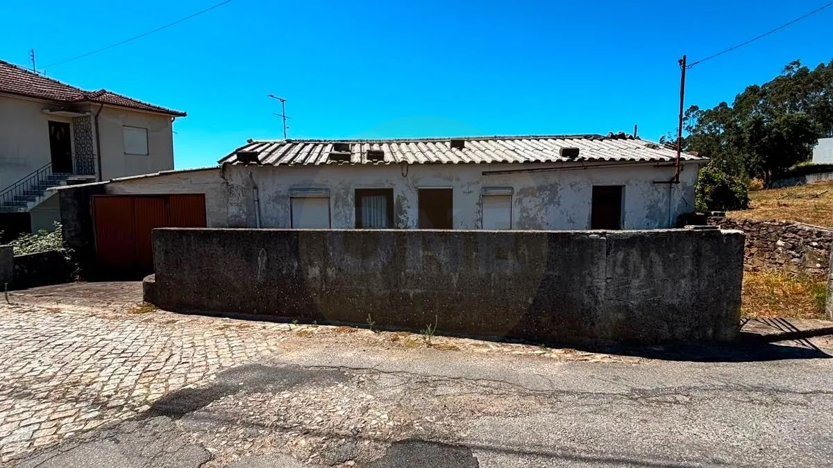 Moradia rústica em Lousado