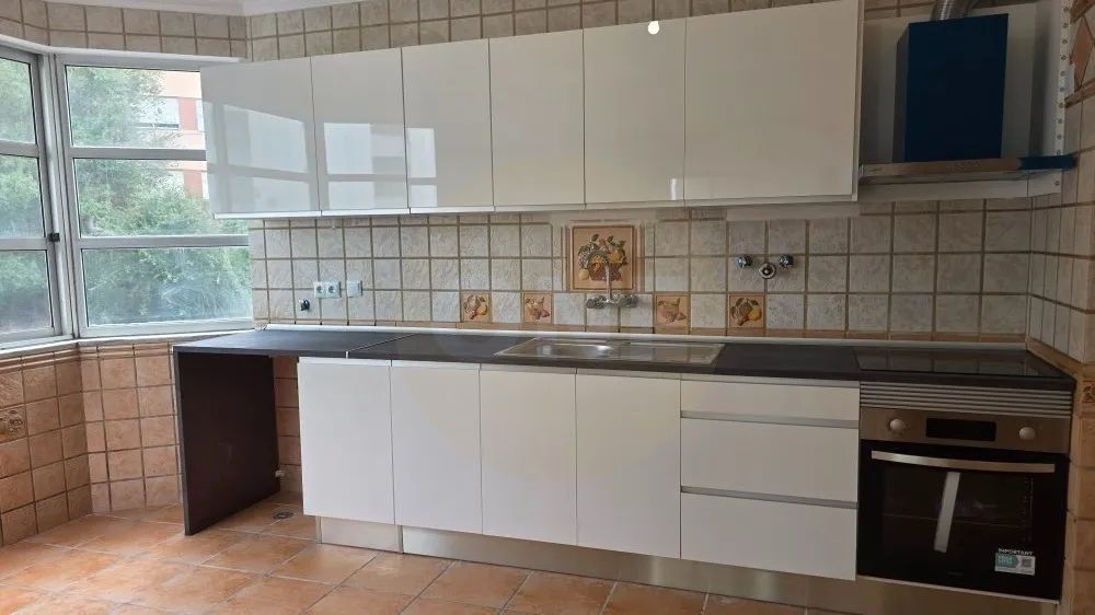 Apartamento T2 Transformado em T3 - 2
