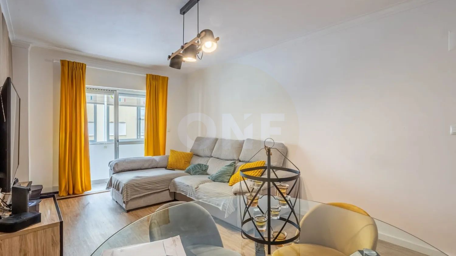 Apartamento T2 Renovado | Casal de São de Brás,Amadora  - 3