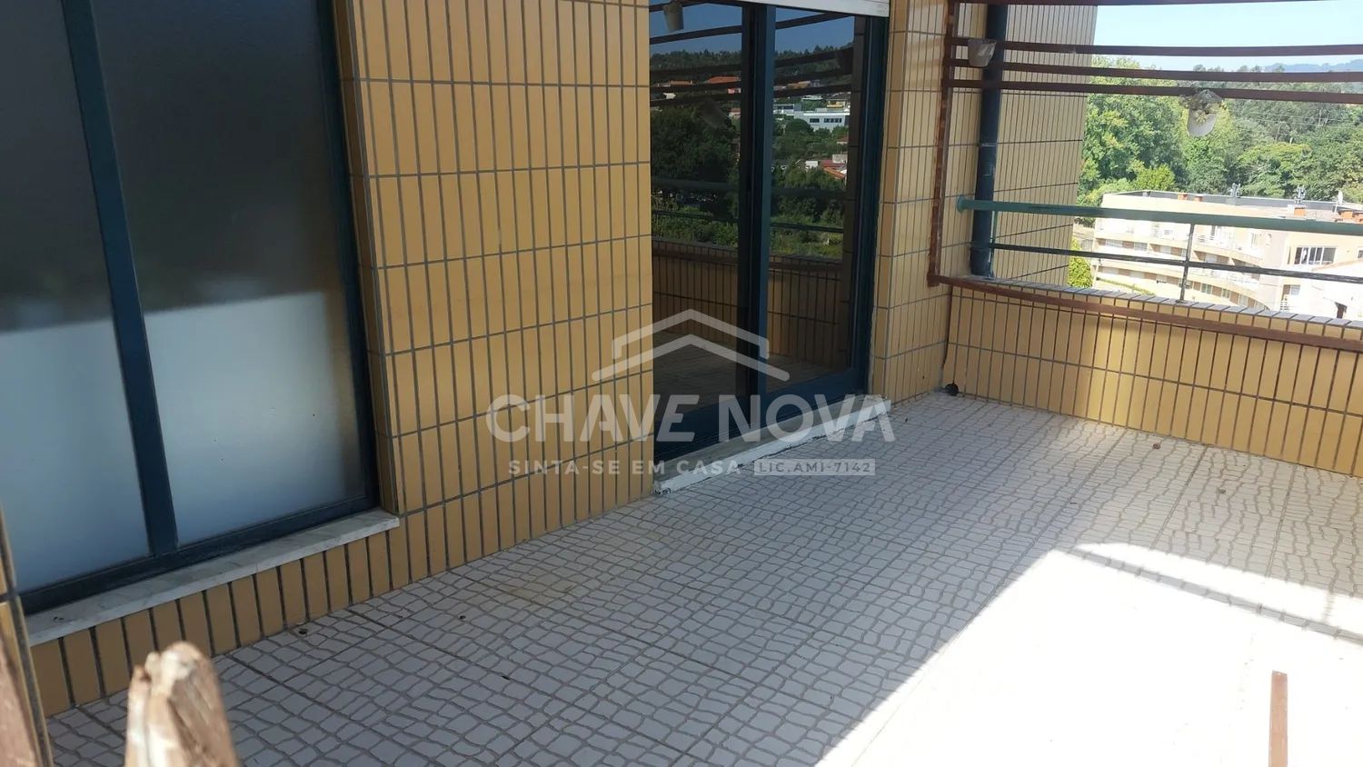 T2  no último piso com terraço  e garagem fechada S. Félix da Marinha - 3
