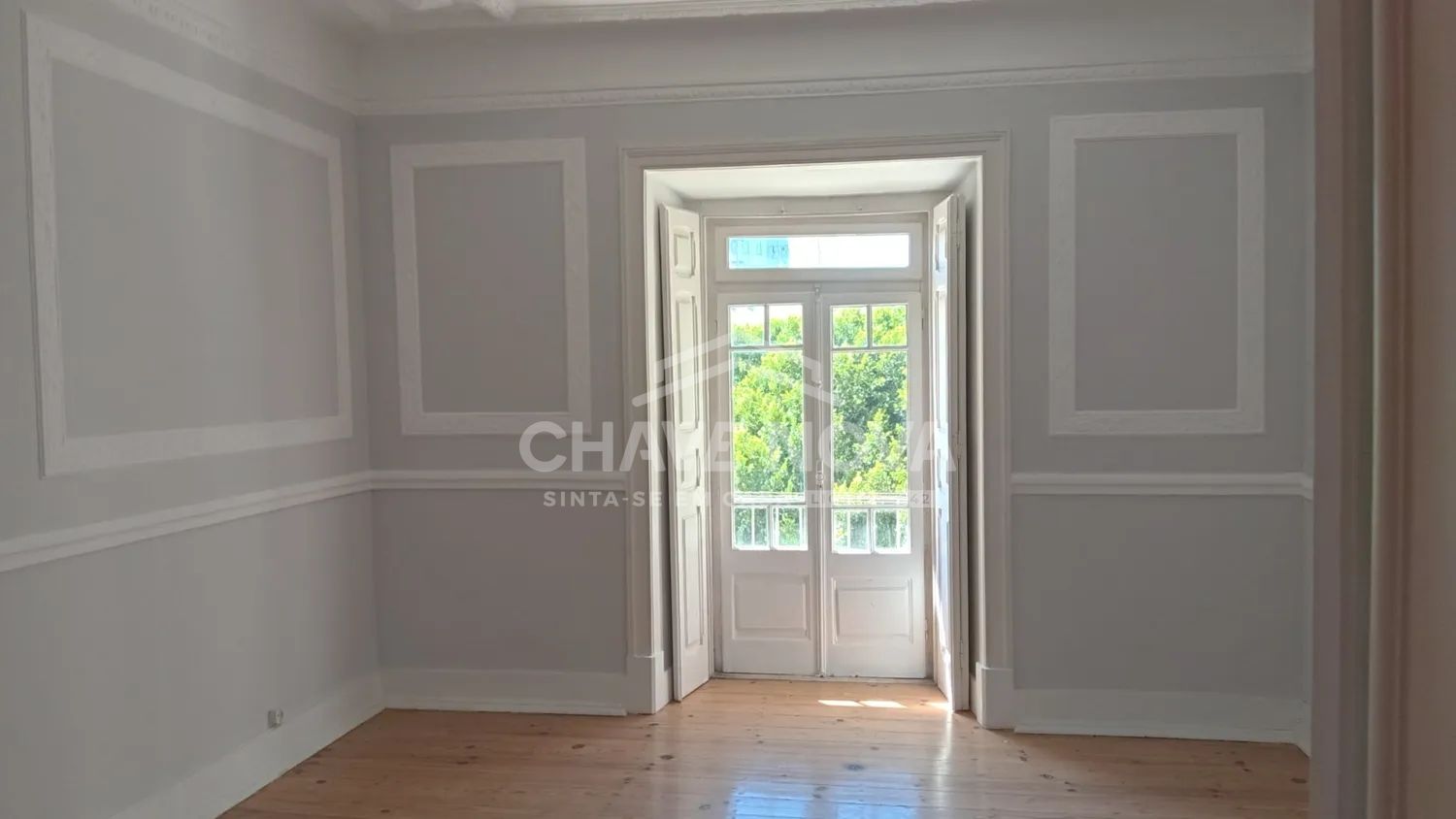 Apartamento T5 nas Avenidas Novas 