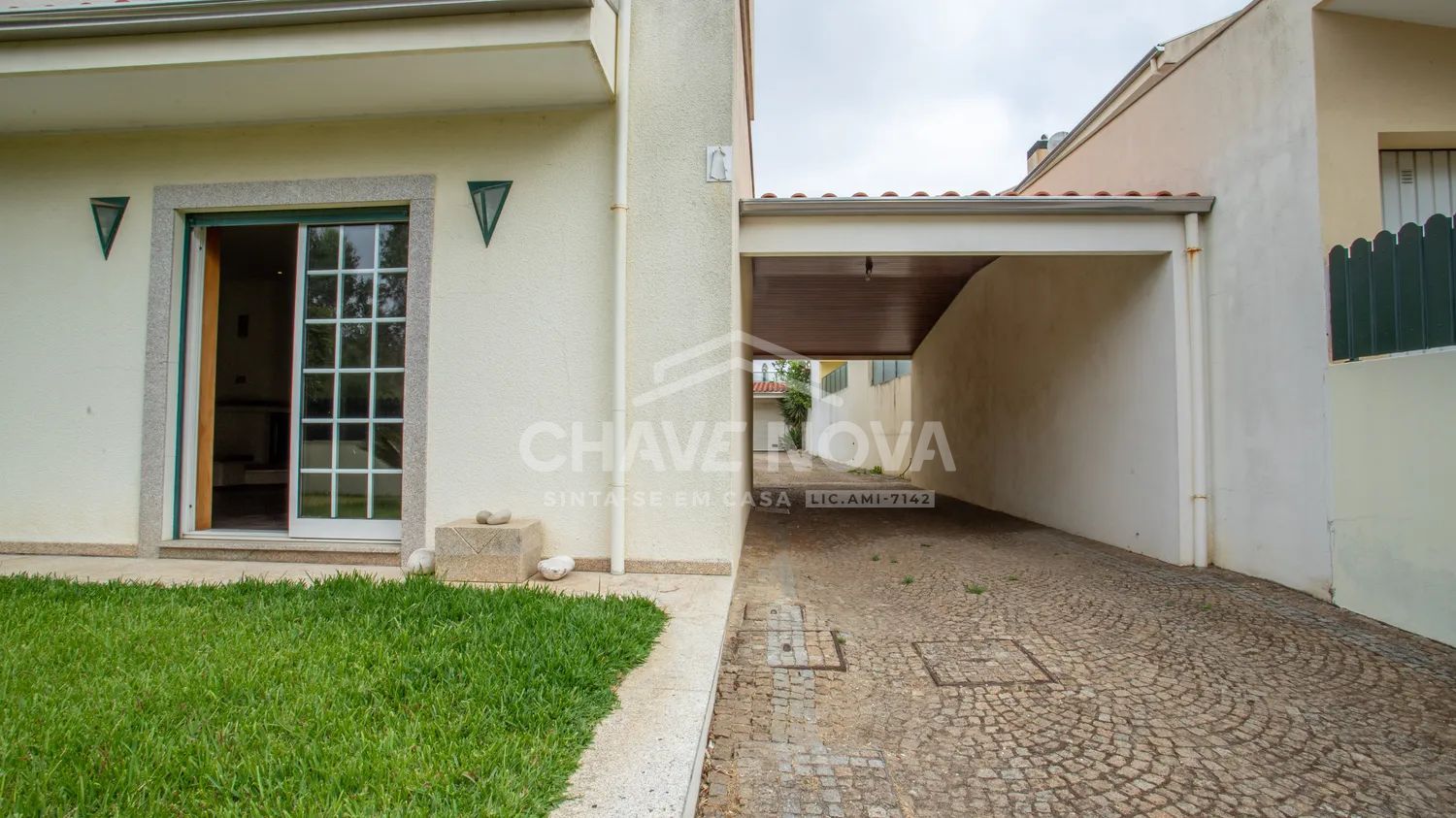 Moradia T3 com Jardim, Garagem e Vista Campo - 3