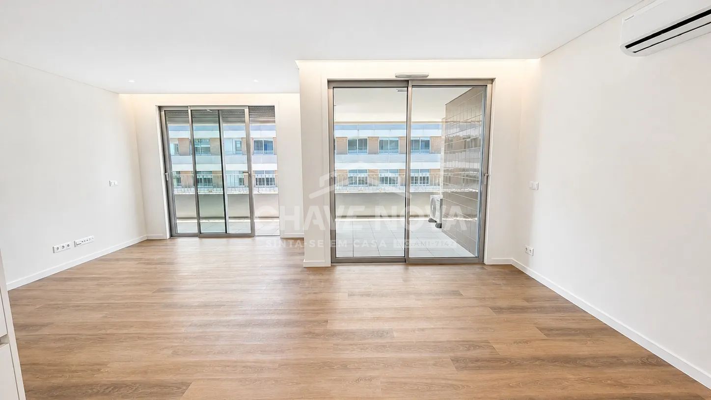 Apartamento T1 com Varanda, Piscina e Garagem – Verde Vale | Maia - 3