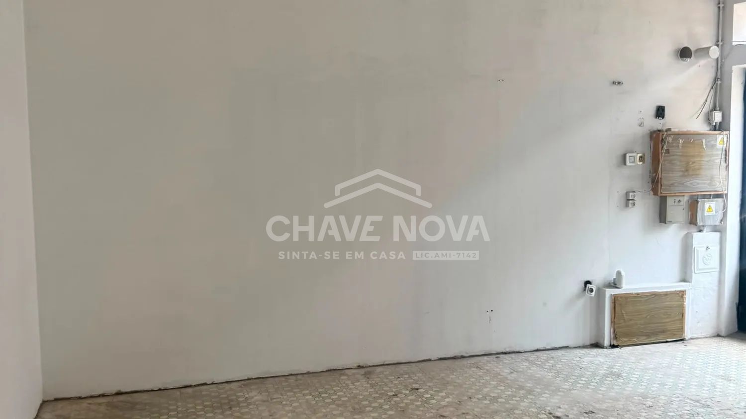 Espaço comercial à venda na Rua de Martim Moniz - Porto - 3