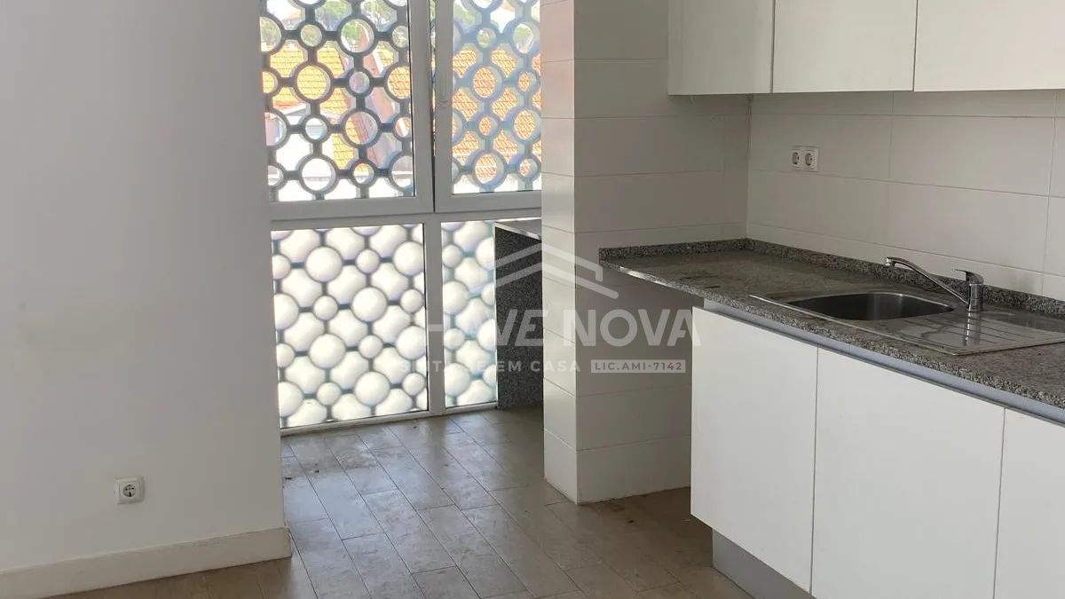 Apartamento T1 na Rua Passos Manuel em Arroios - Remodelado - 2