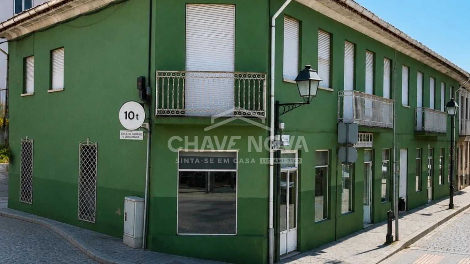 Prédio para restauro em Fafe - 2