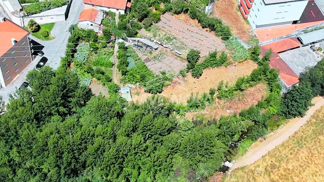 Terreno com elevado potencial em Fafe | 3.512 m² - 2