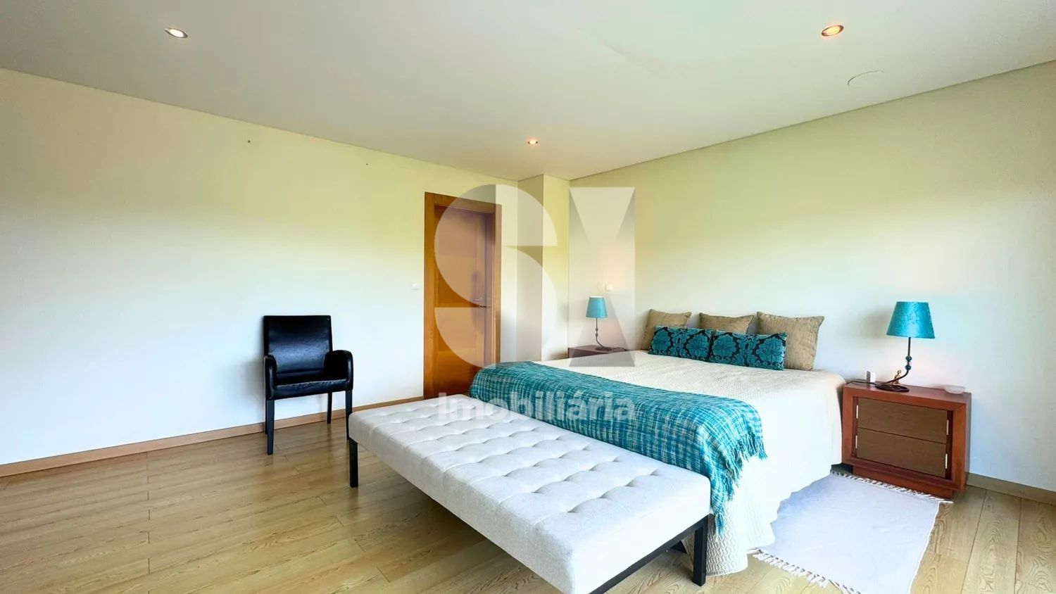 Moradia T3 Duplex em Condomínio Privado - 2