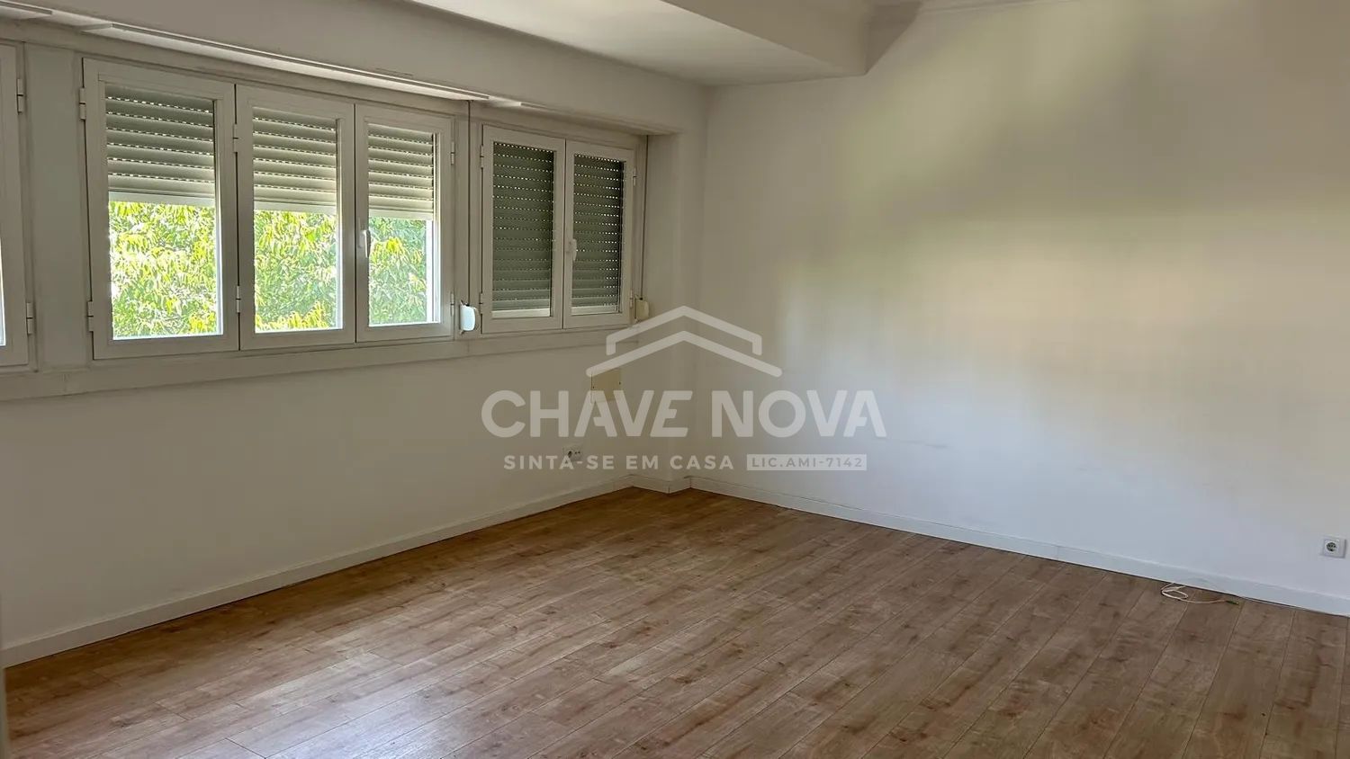 Apartamento T1 na Rua Ferreira Borges, Campo de Ourique