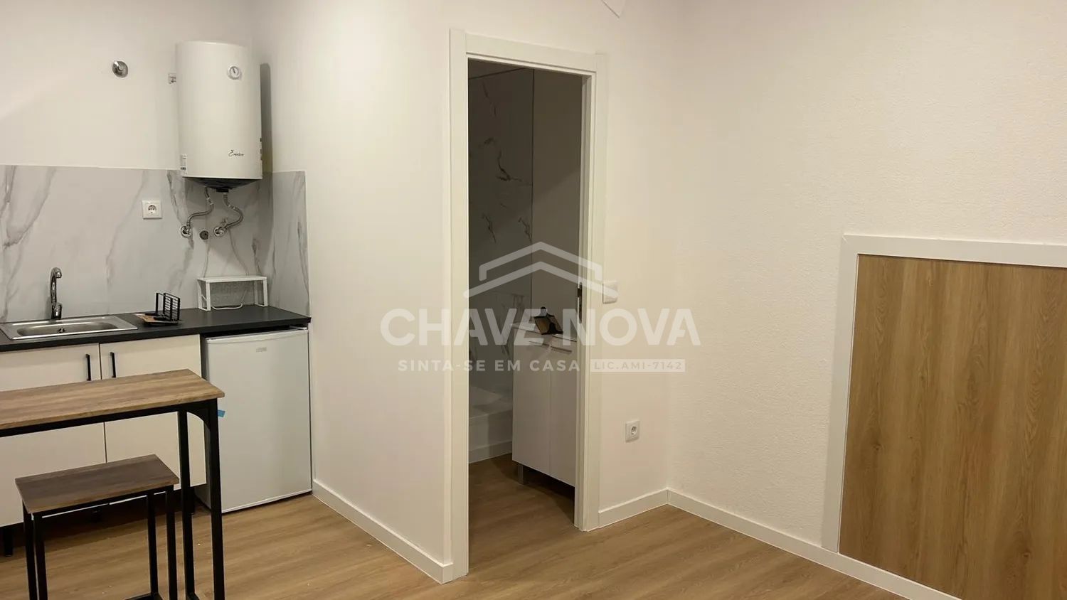  Loja Totalmente Remodelada, dividida em 6 estúdios - 2