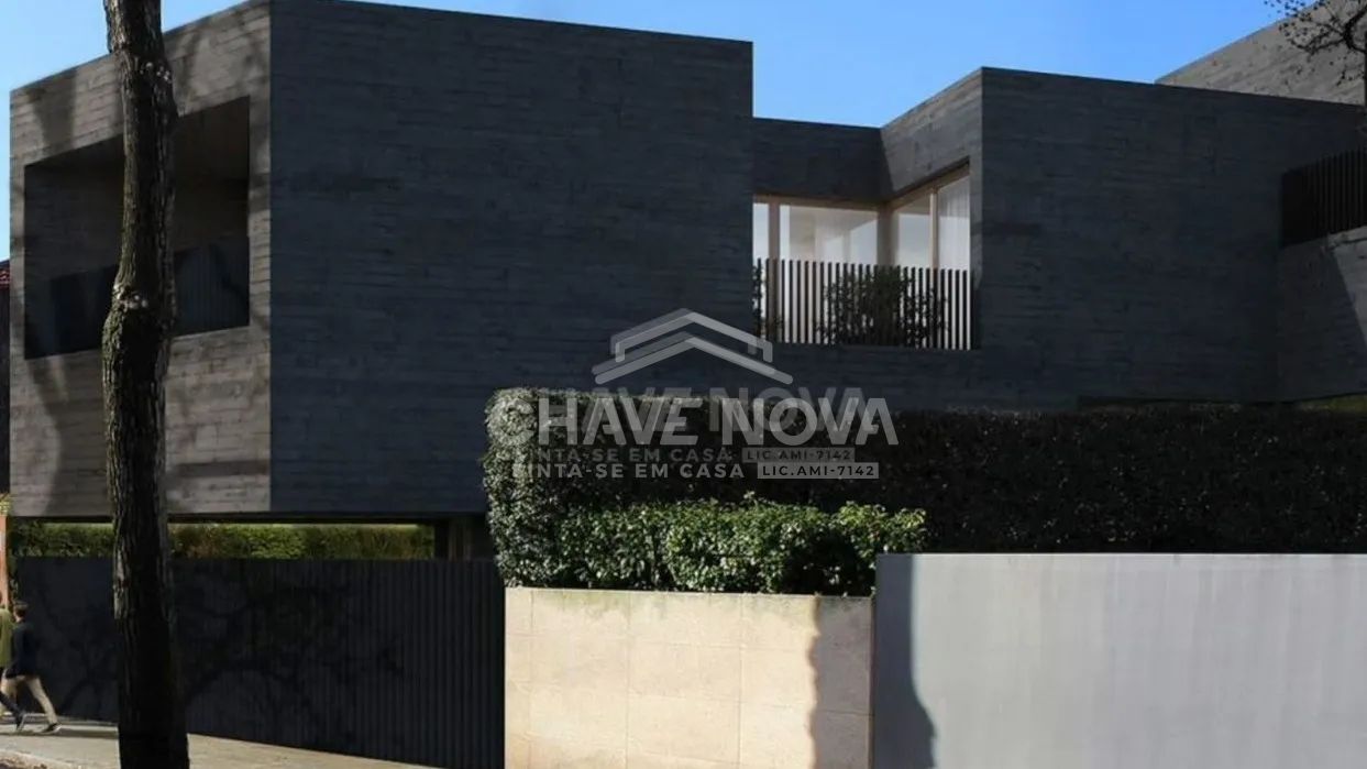 MORADIA V3 EXCLUSIVA NA FOZ - PROJETO PARA 490 M² - A 2 MINUTOS DO MAR - 3