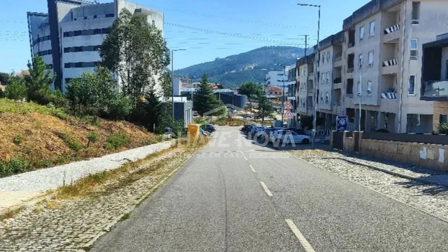 Terreno Urbano | 9.806 M² | Marco de Canaveses  - 3
