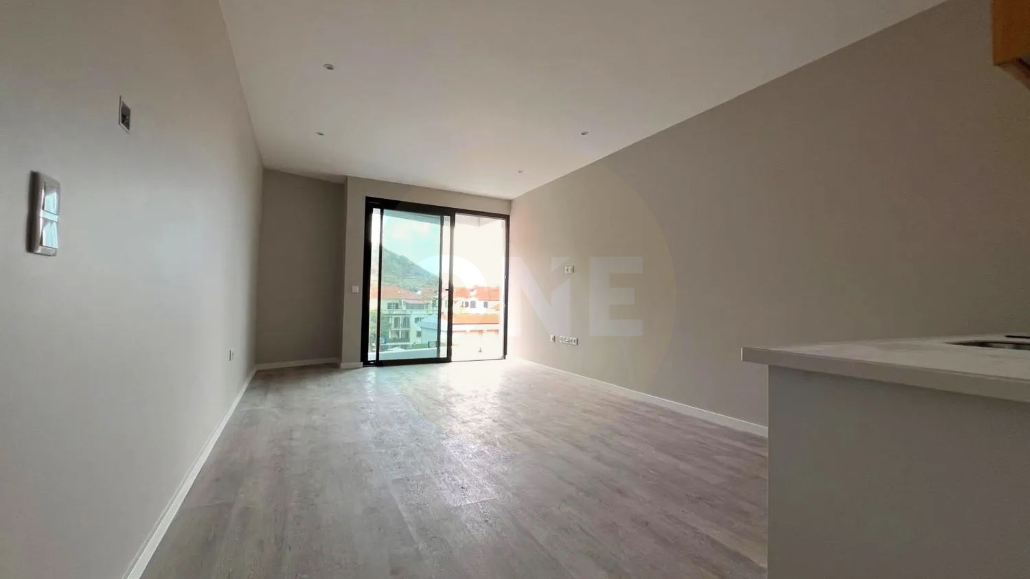 Apartamento T1 NOVO, com AC, cozinha equipada, no centro de Machico - 2