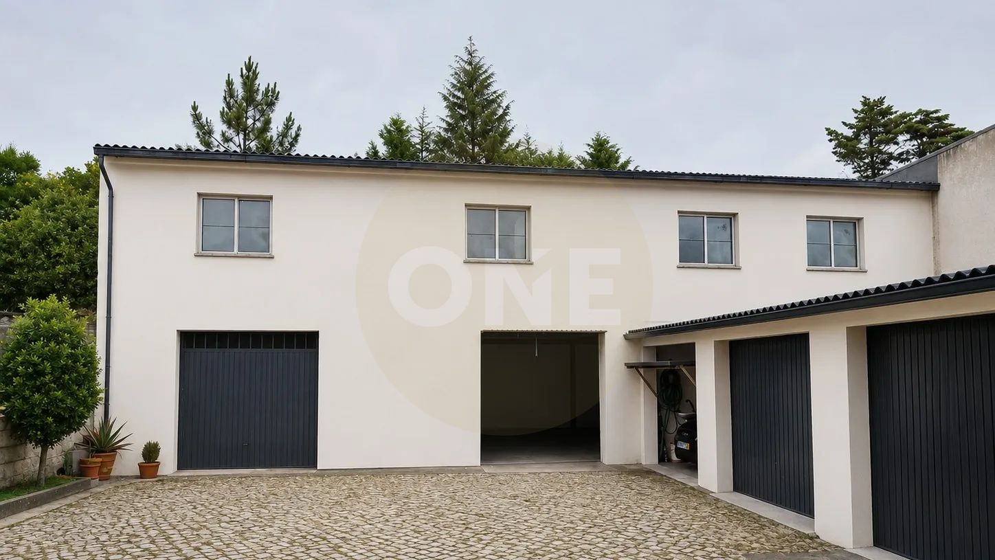 Armazém 200 m2 - Antanhol