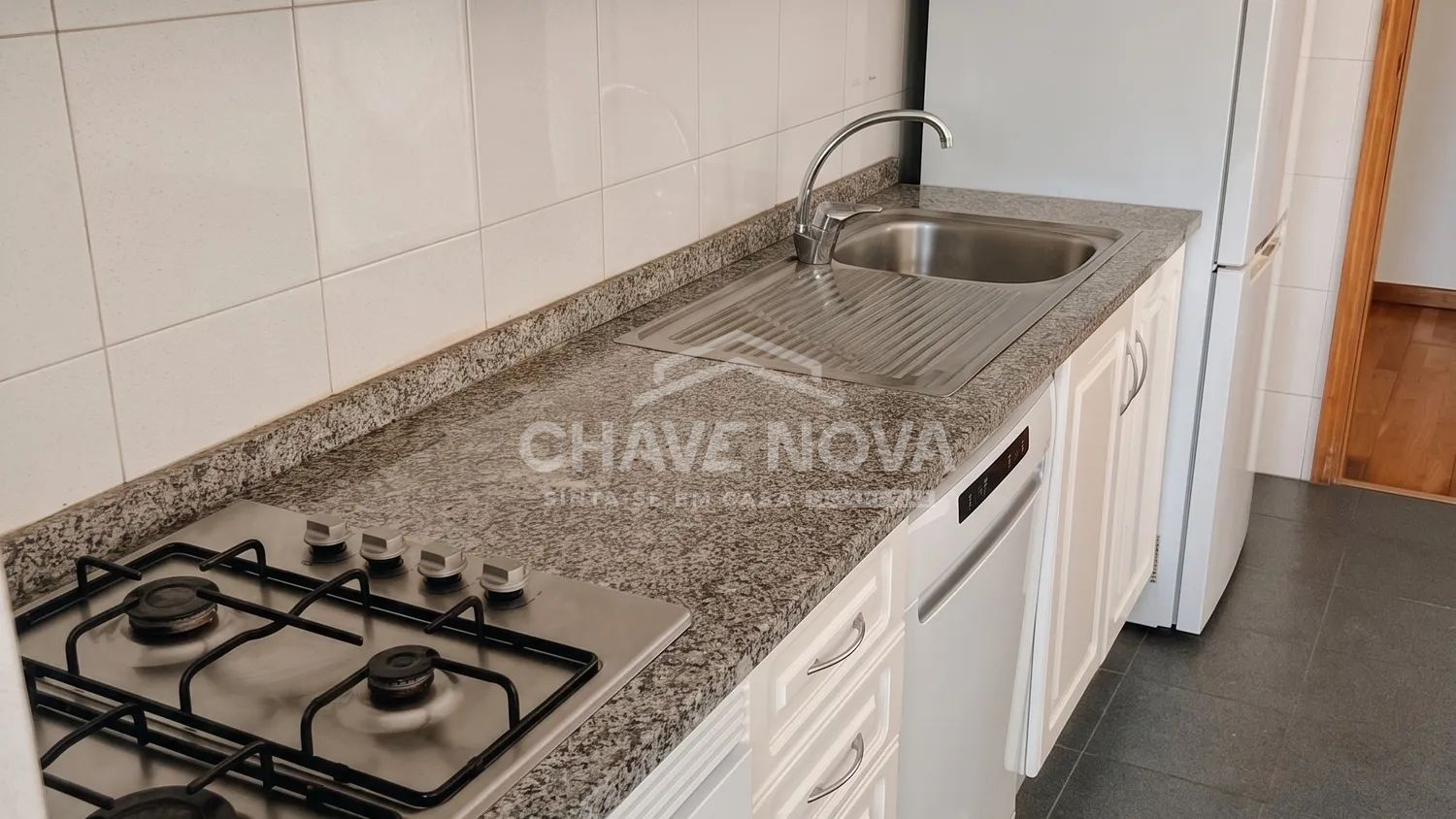 Apartamento T2 c/ Garagem Box em Vilar do Paraíso - 3