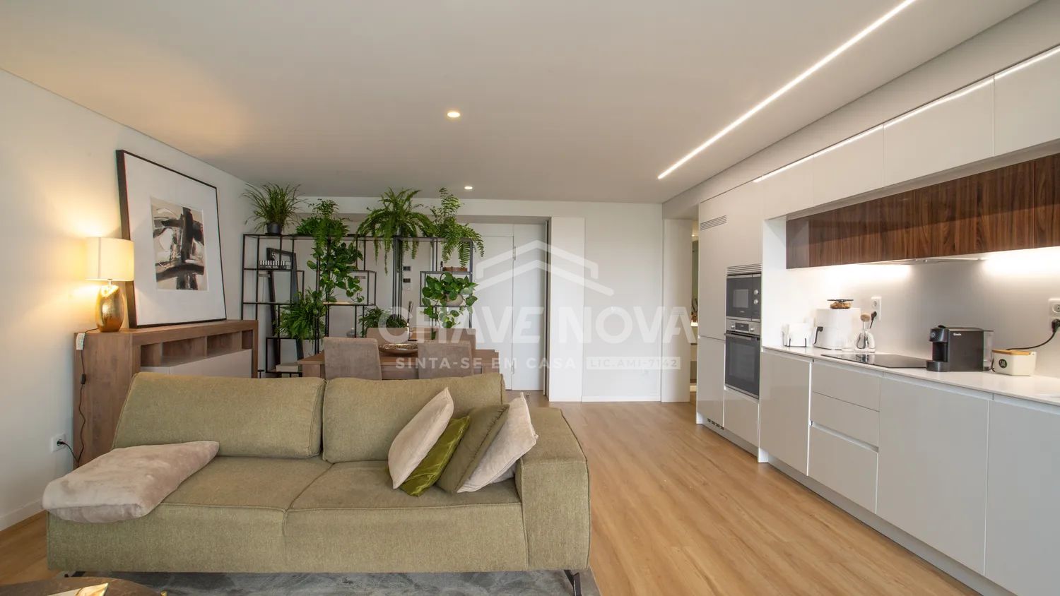 Apartamento T3 Como Novo c/ 2 Lugares de Garagem em Mafamude (El Corte Inglés) - 2
