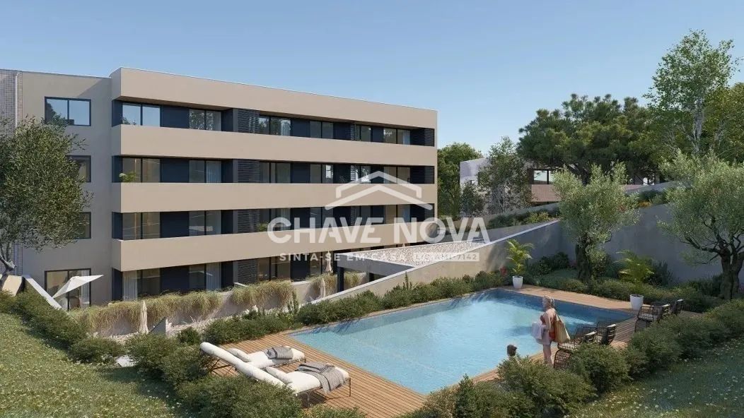 Apartamento T1+1 Novo num Condominio Fechado c/ Lugar de Garagem em Valadares