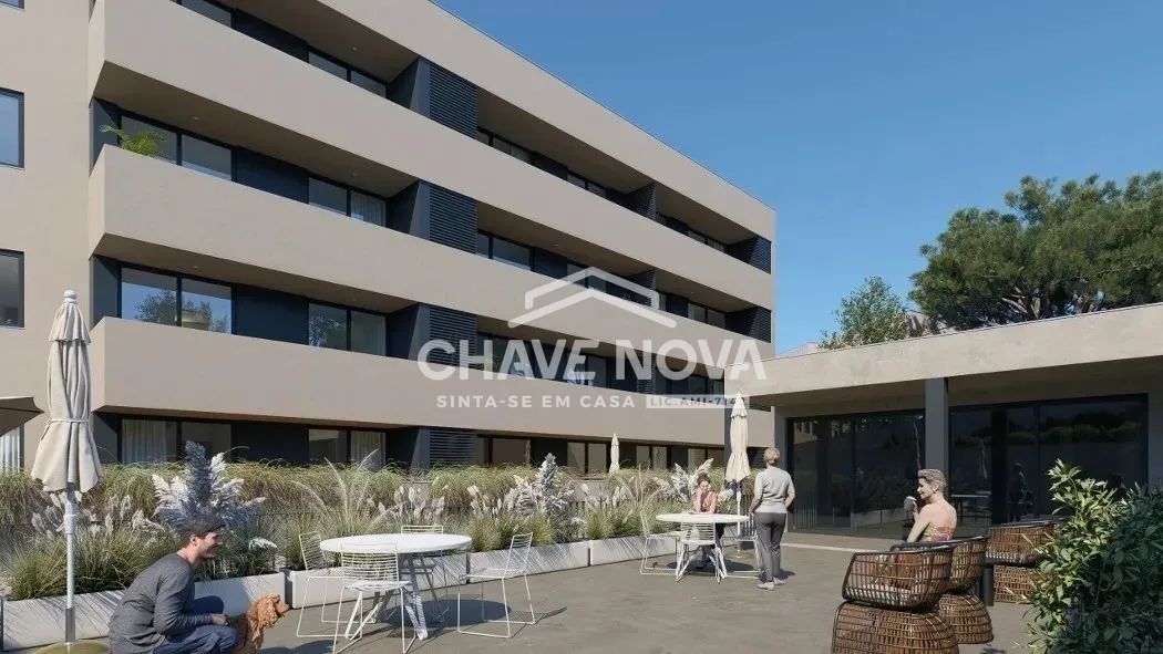 Apartamento T1+1 Novo num Condominio Fechado c/ Lugar de Garagem em Valadares - 2