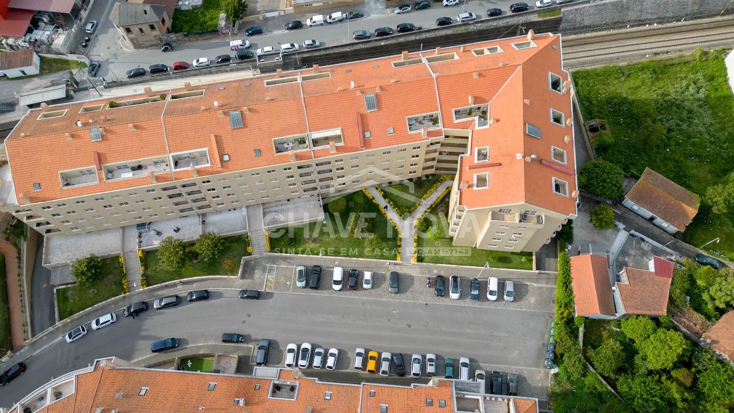 O Apartamento T1+1 Coimbrões, com garagem Box