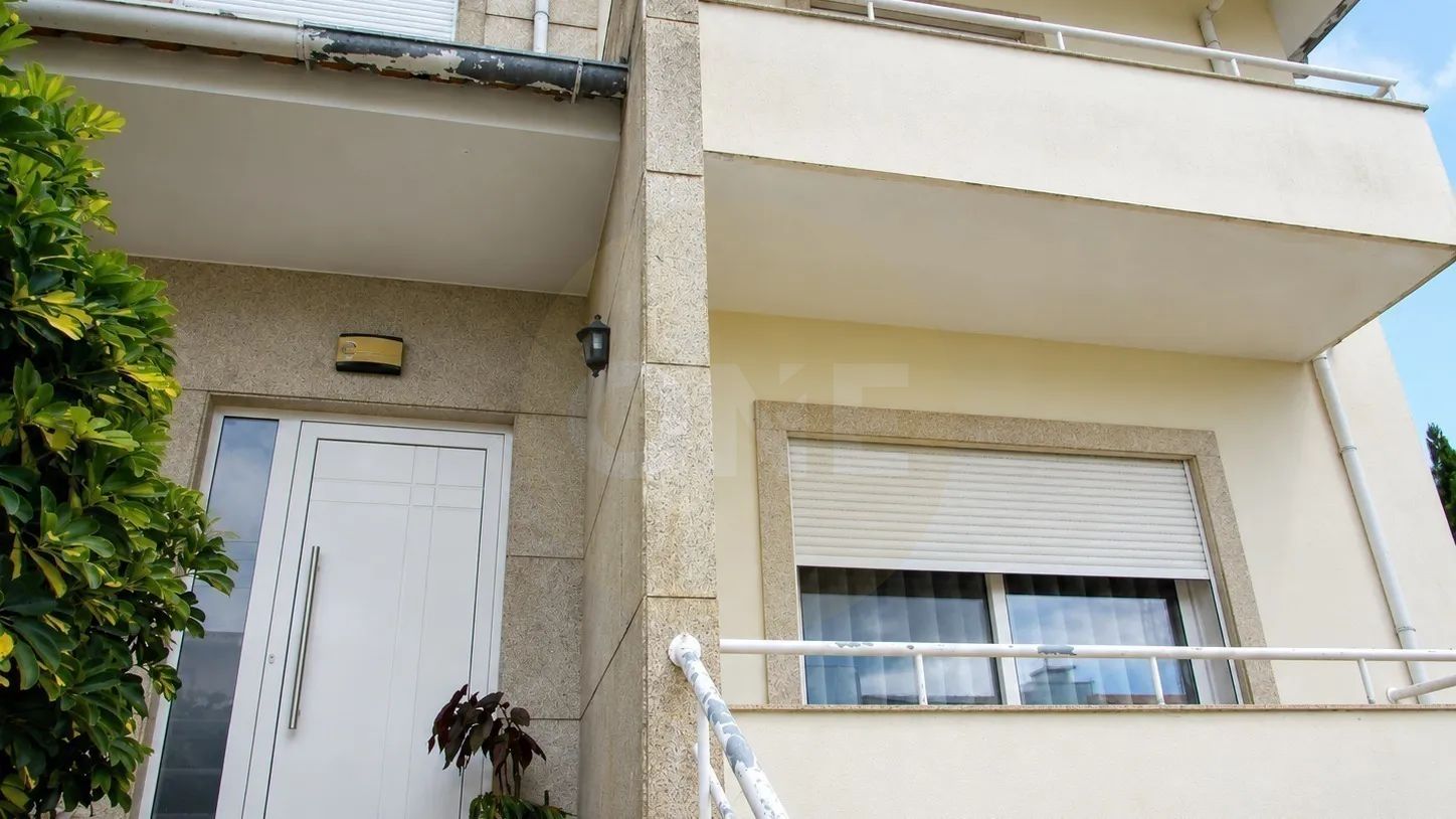 Moradia em Gaveto T3+1 em Figueiredo, Amares 