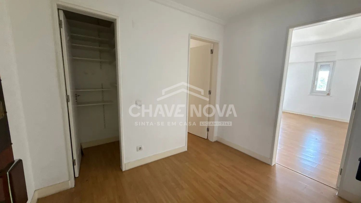 Arrenda-se Apartamento T3 em Oeiras - 2