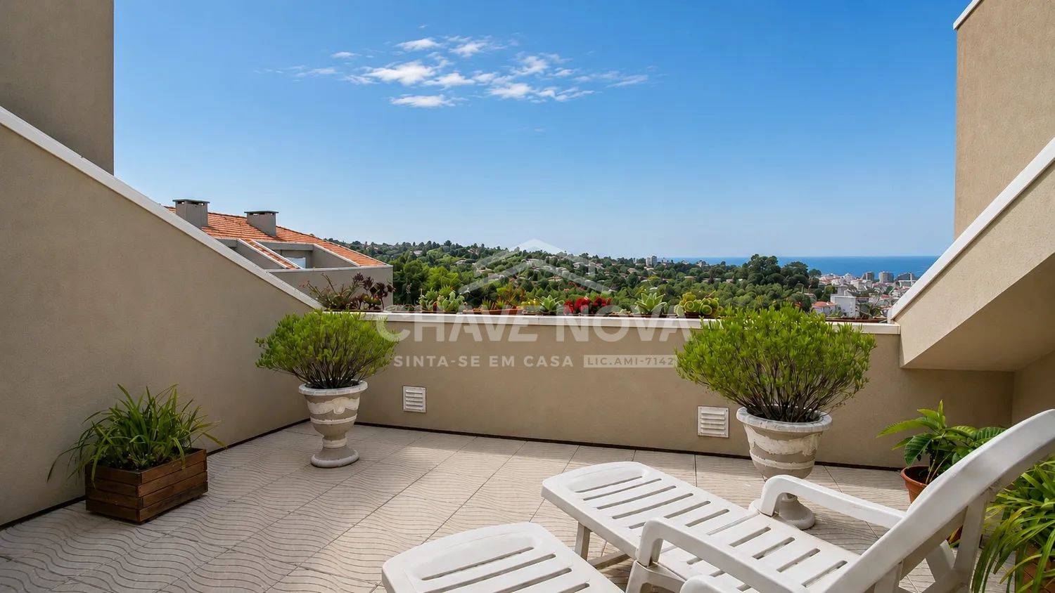 Apartamento Familiar T3+1 com terraços Vista Mar em Canidelo 