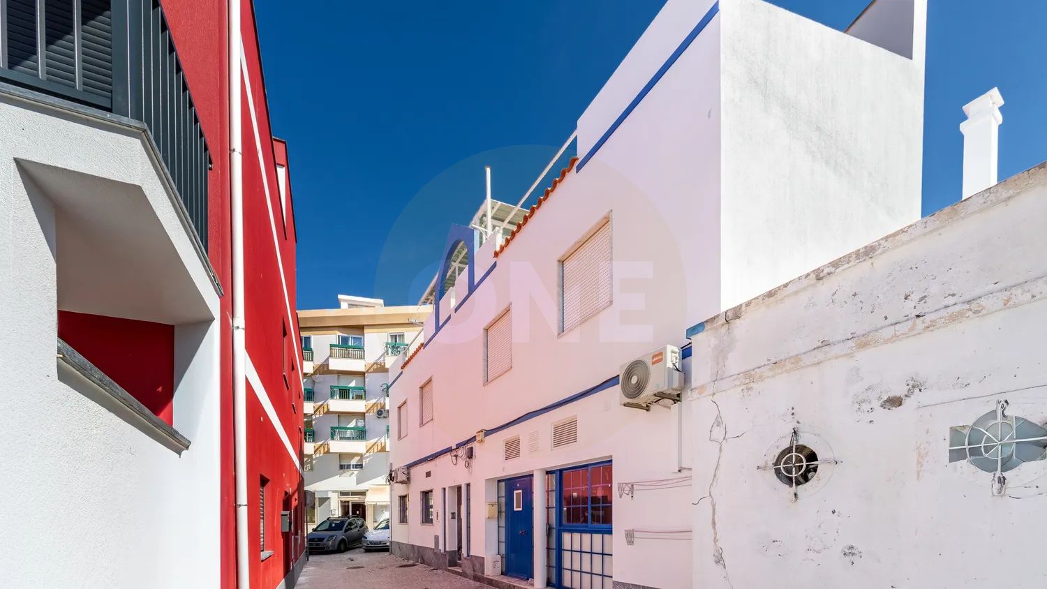 Prédio | 2 lojas + T4 | Vista rio | Póvoa de Santa Iria
