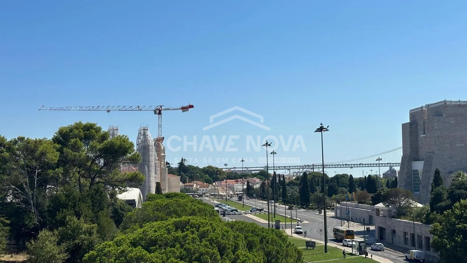 Apartamento T2 Renovado na Rua Martins Barata, na freguesia de Belém