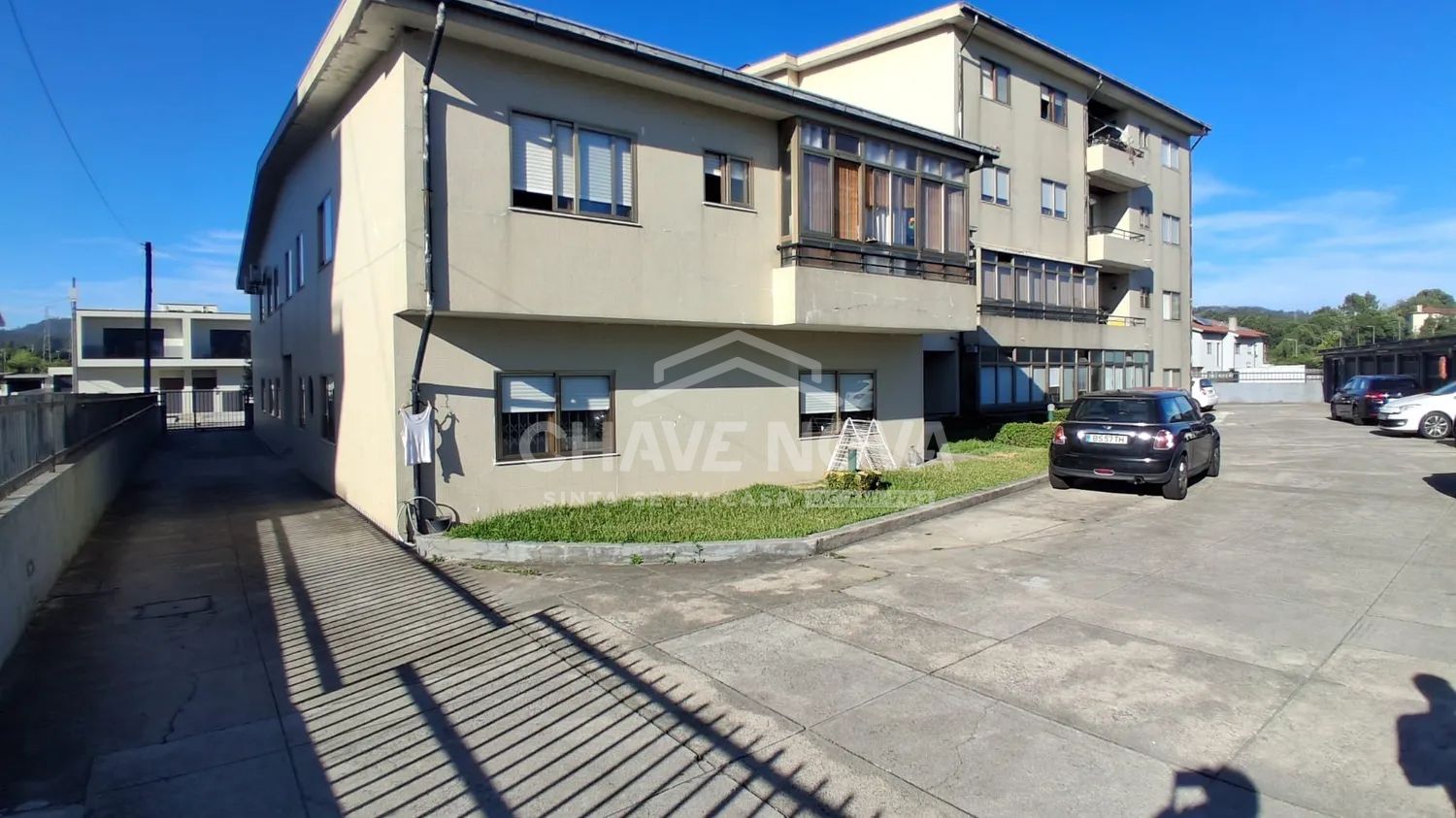 Apartamento T3 em Rio Tinto | 2 Frentes | Varanda | Garagem/Box | Próximo do Metro