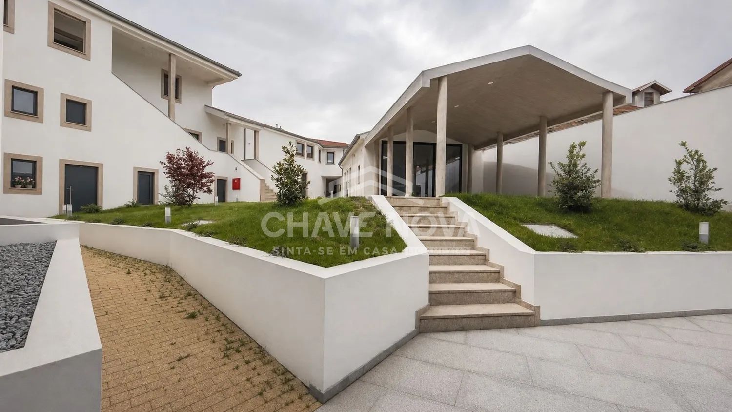 T0 Novo c/ lugar de garagem junto ao ISCAP, Porto
