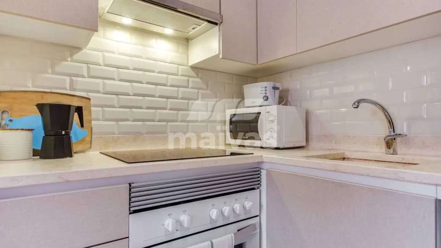 Apartamento Duplex T1 + Mezzanine Renovado na Ajuda - 3