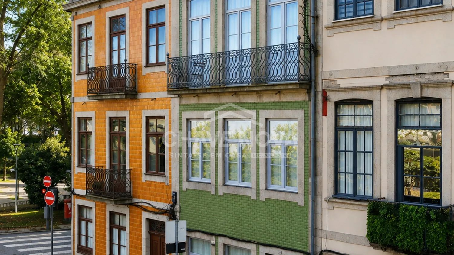 Prédio renovado no centro da cidade do Porto