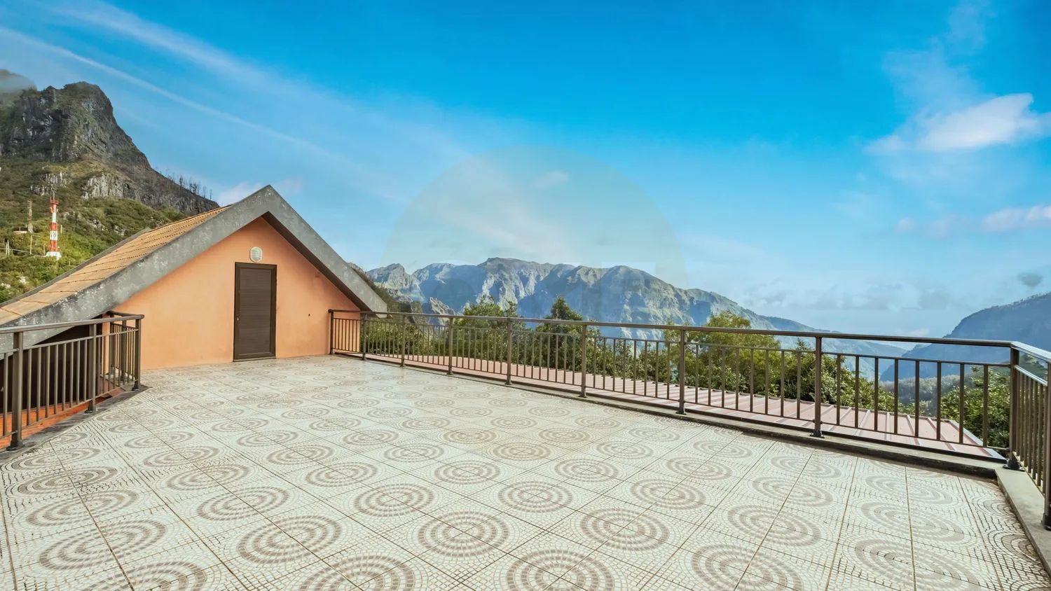 Commercial Property for Sale in Madeira island — Unique Location with Ocean and Mountain Views - 2
