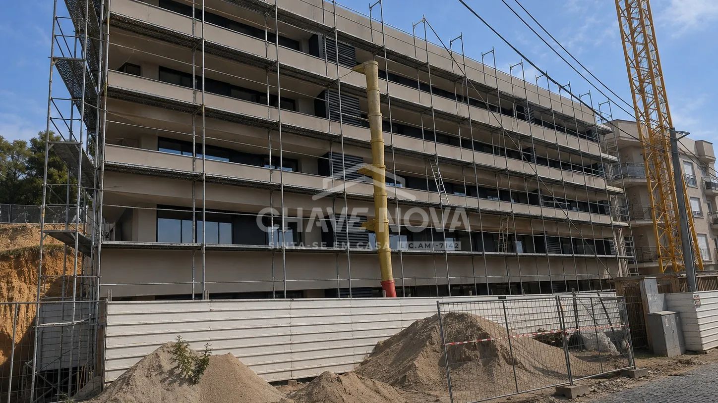 Apartamento T2 Novo c/ Terraço num Condomínio Fechado c/Piscina em Valadares  - 2