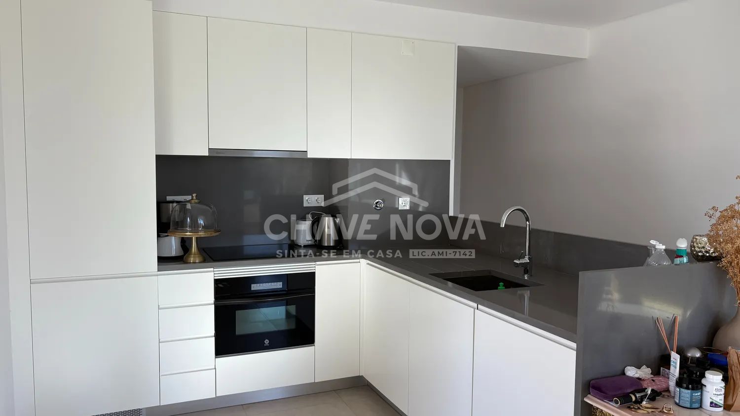 2 Bedroom Apartment with Swimming Pool in Vilamoura - 3
