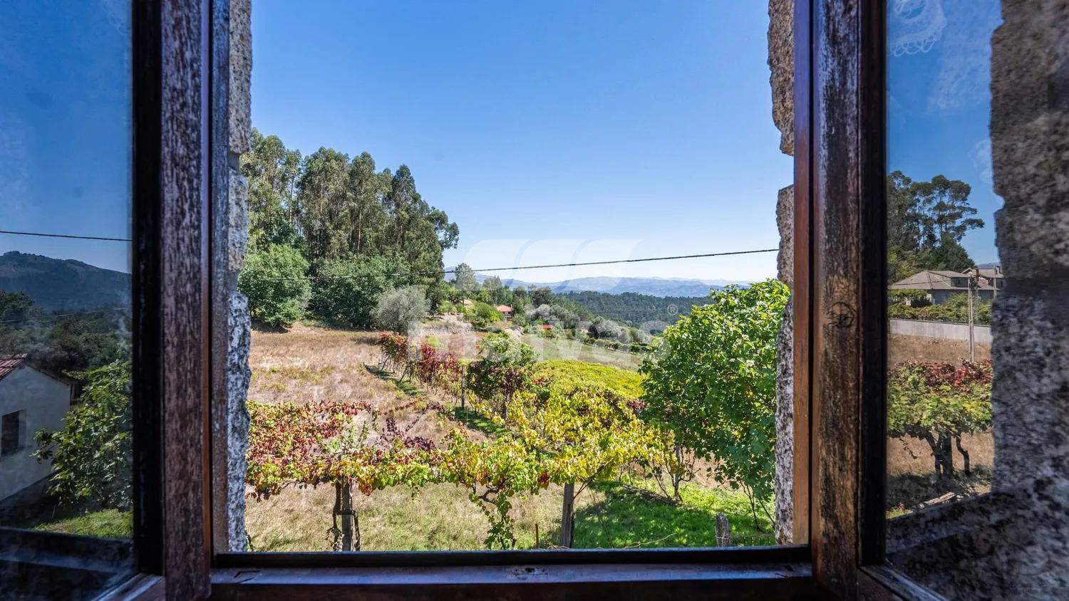 Moradia Típica Minhota em Pedra com Piscina e Terreno Amplo – Sabadim, Arcos de Valdevez - 2