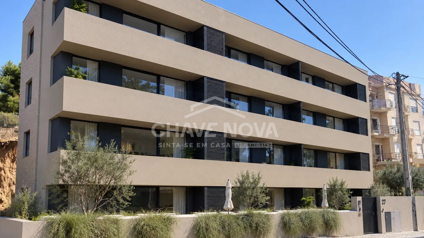 Apartamento T2 Novo c/ Terraço num Condomínio Fechado c/Piscina em Valadares 