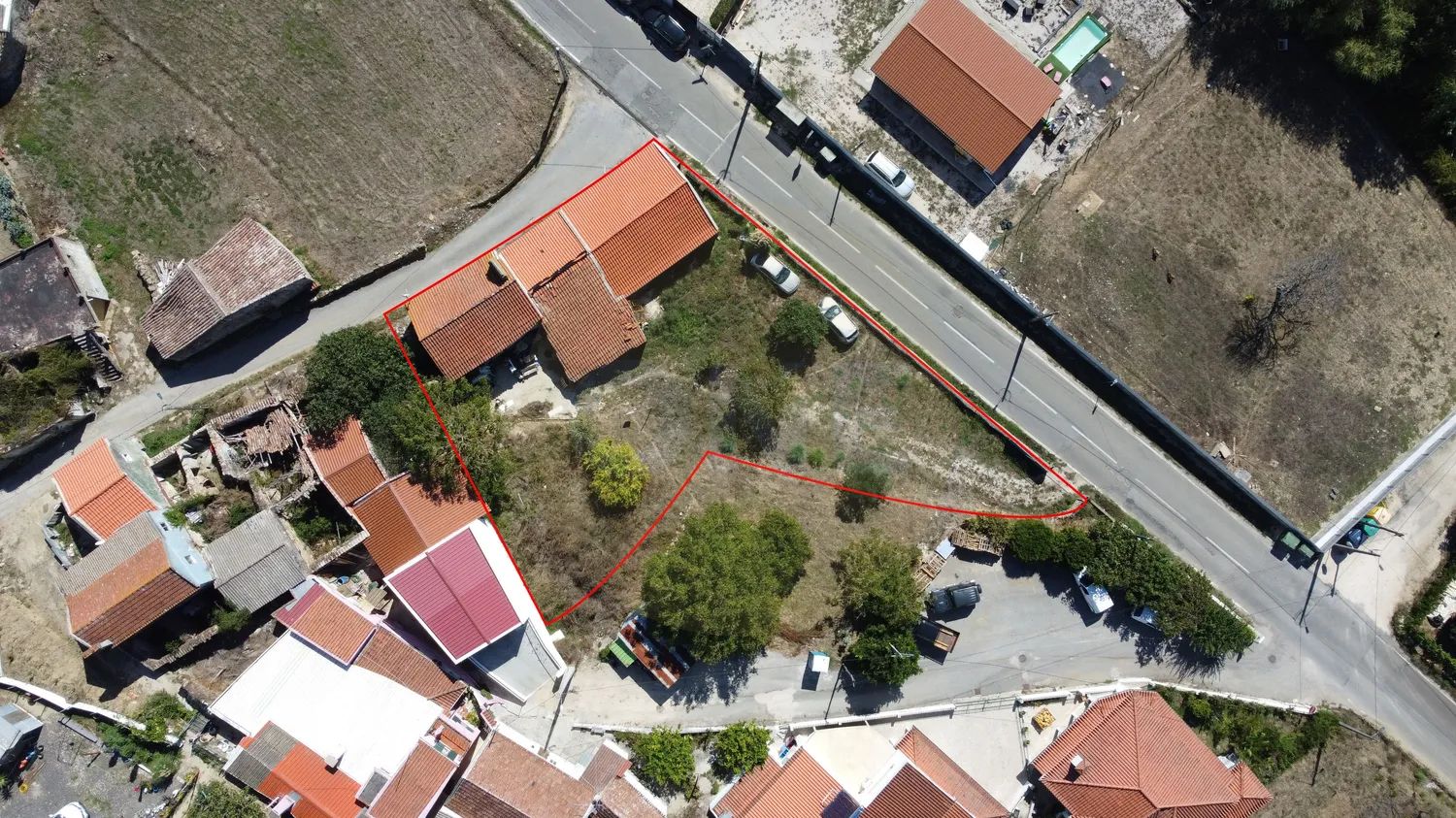 Moradia com 253 m² e Terreno de 1.129 m² em Arranhó - 3