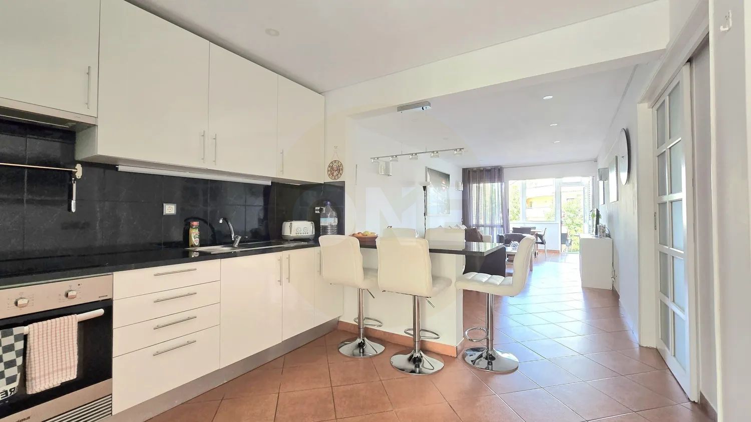 2-Bedroom Apartment in the Heart of Olhos de Água - 2