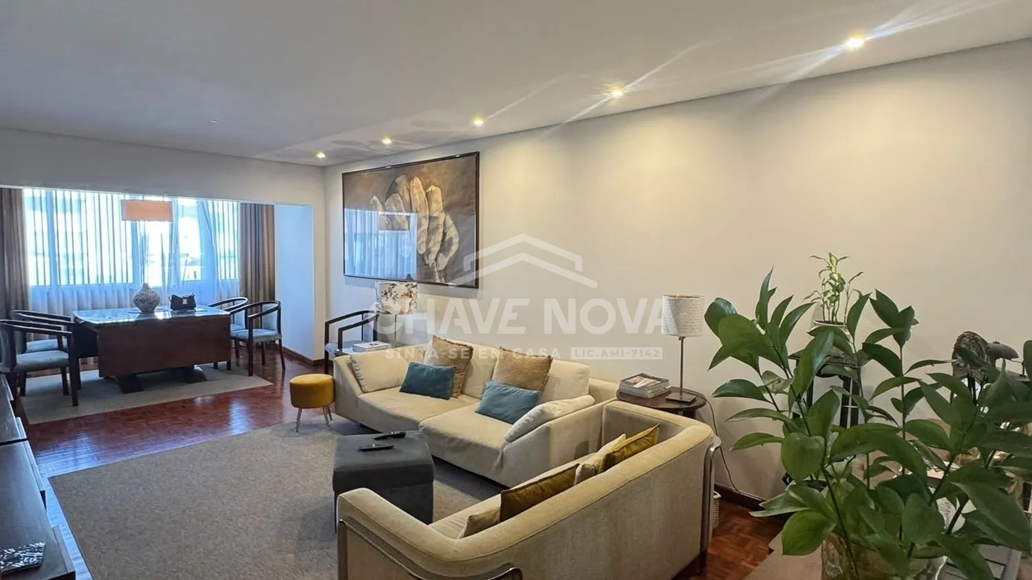 Apartamento T4 à venda na Rua de Brito Capelo | Matosinhos Sul