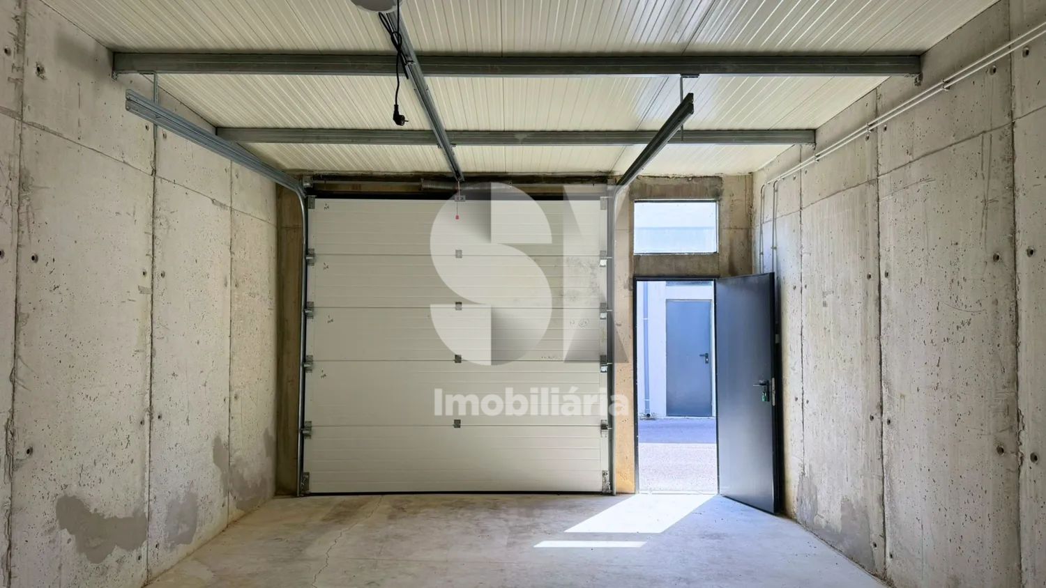 Garage / Lagerraum mit ca. 40 m² zu vermieten - 2