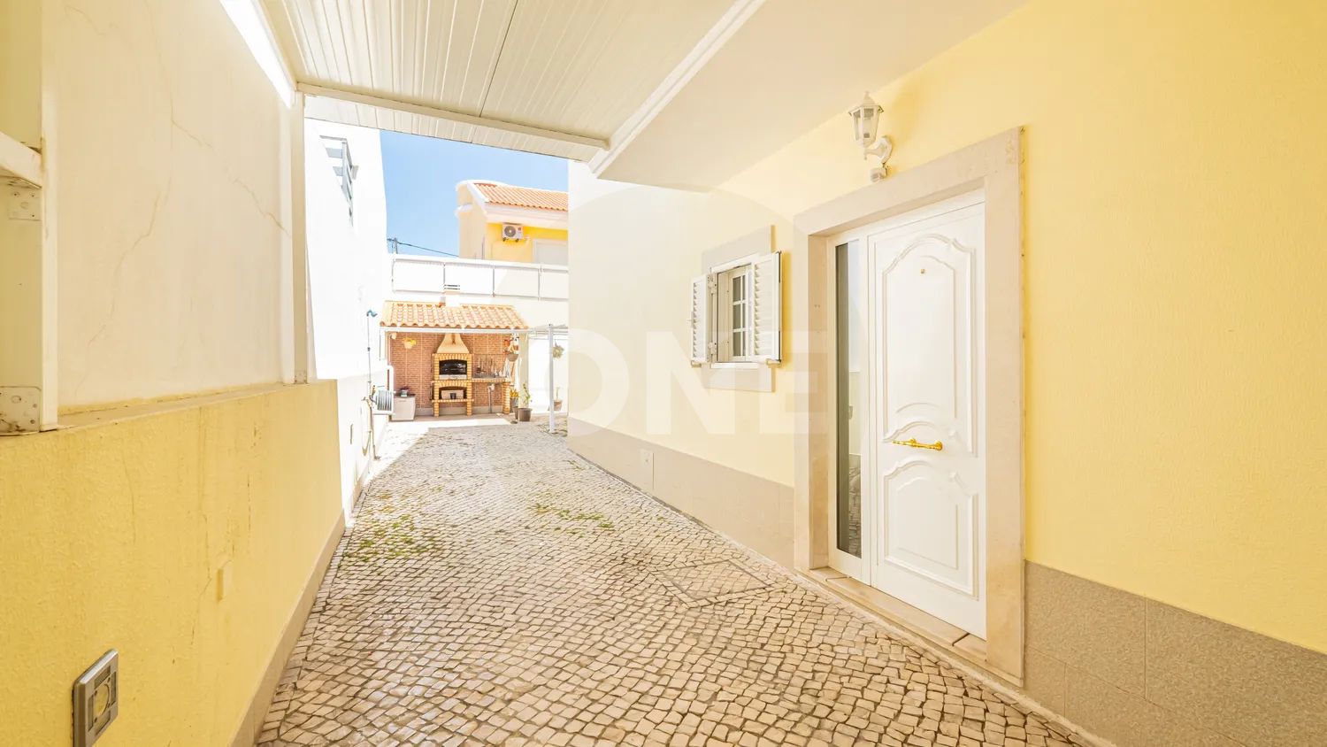 3-Bedroom Semi-Detached House, Like New - 3