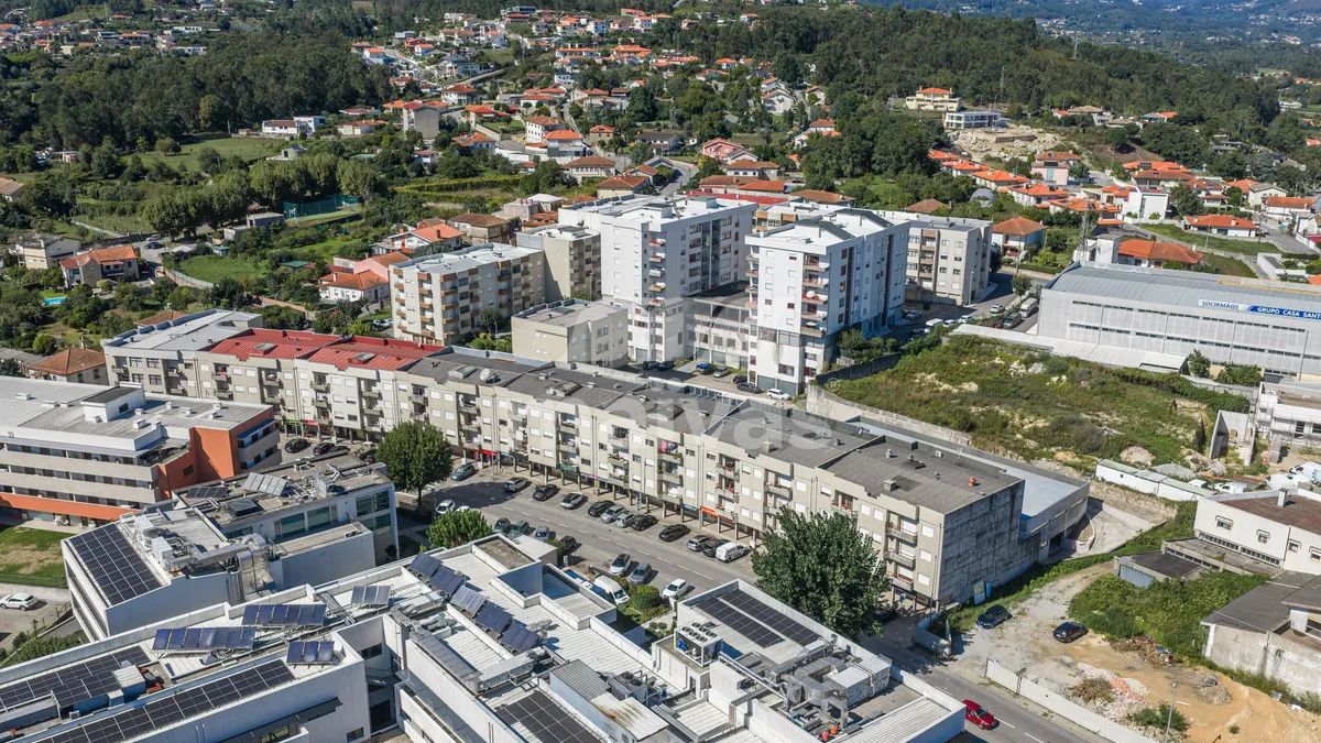 Apartamento T2 no Centro de Vila Verde - 2